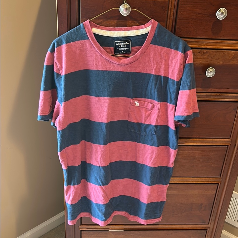 Abercrombie & Fitch Blue & Pink striped Short Sleeve shirt, Sz  medium, pocket